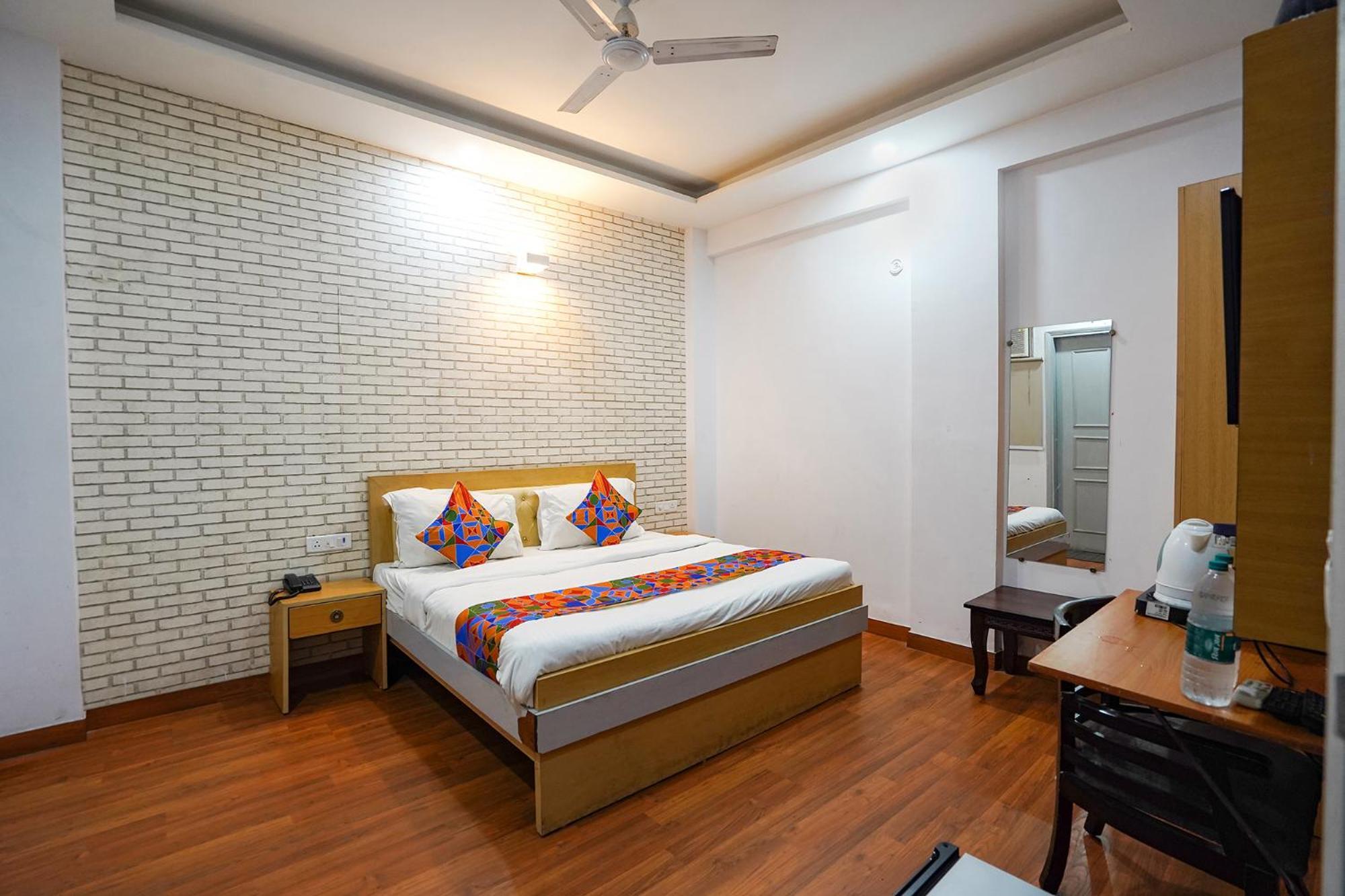 Fabhotel Prime Culture Noida Exterior foto